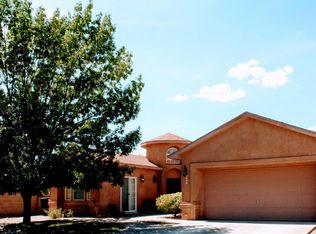 6847 Deerbourne Rd NW, Albuquerque, NM 87114