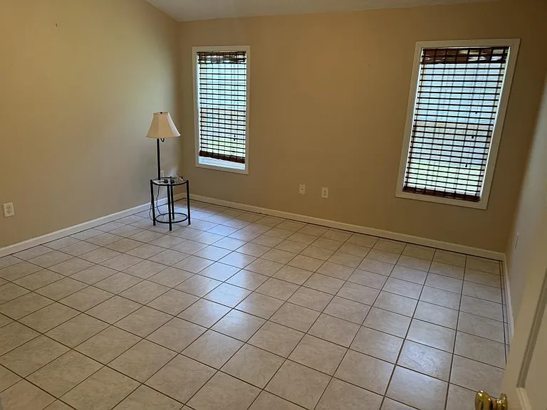 34 Winding Creek Ct — Photo 5