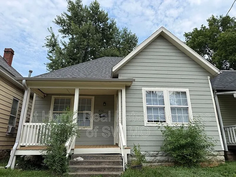 522 S Broadway Ave — Photo 1