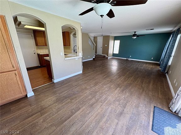 4th image of 9761 Sonora Bend Ave
