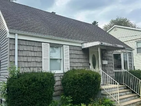 109 Highfield Rd, Colonia, NJ 07067