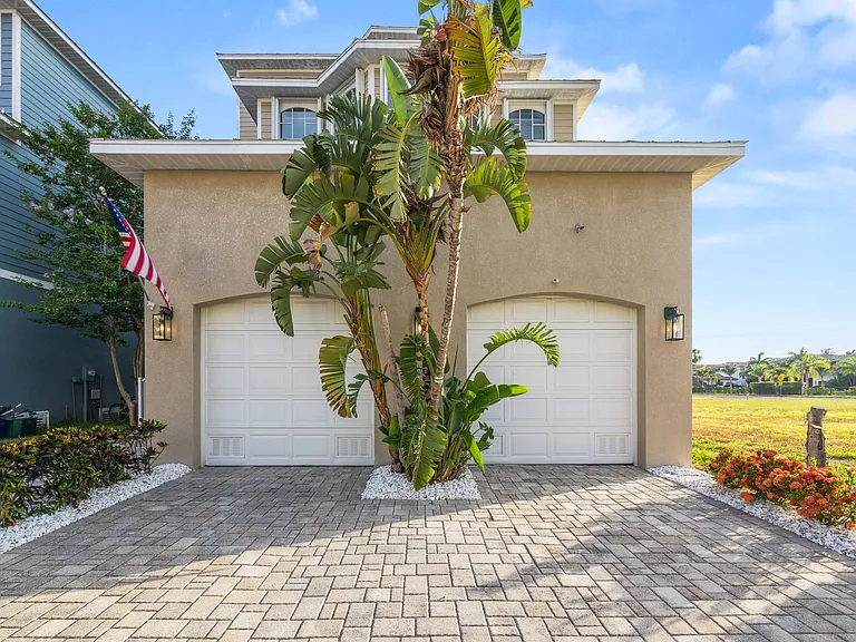 1340 Apollo Beach Blvd S — Photo 74