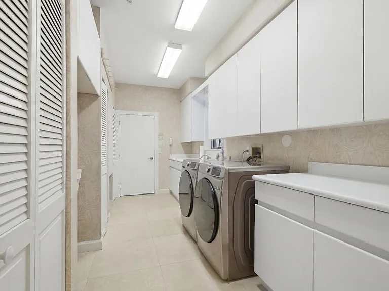 1716 NW 124th Way — Photo 32