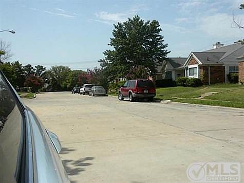 2nd image of 927 Lufkin Dr