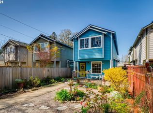 8035 N Chautauqua Blvd, Portland, OR 97217