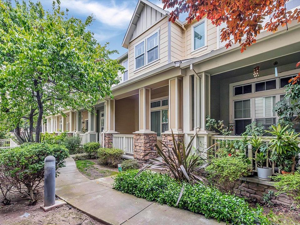 1st image of 349 Destino Cir