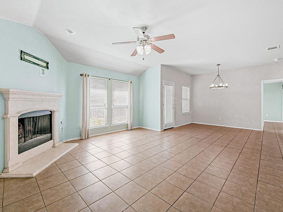 633 Partridge Dr, Aubrey, TX 76227 Zillow