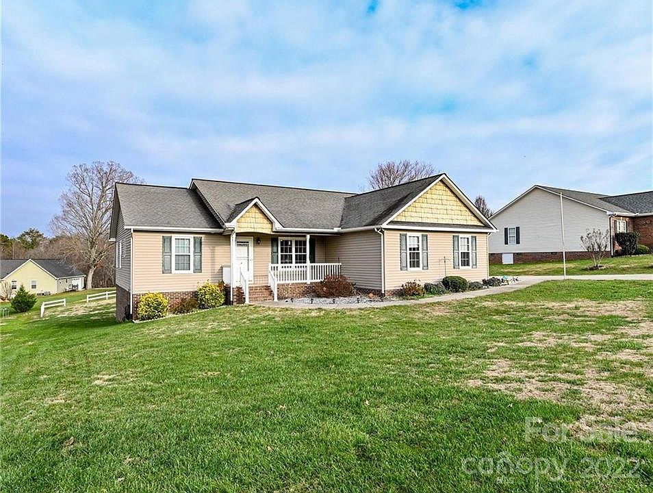 1st image of 5122 S Oak Cir