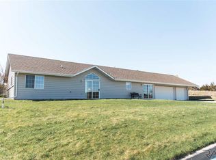 26027 Hideway Pl, Canistota, SD 57012