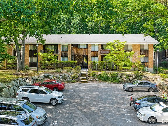 2nd image of 200 Woodmont Avenue #126