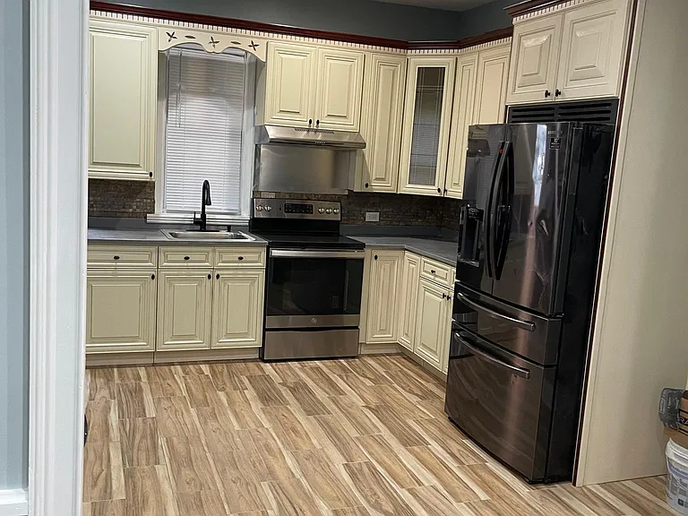 4210 Otter St — Photo 3