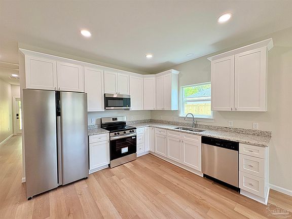 4th image of 218 Alton Rd