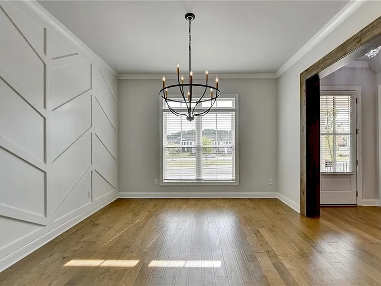 4536 Molder Dr — Photo 10