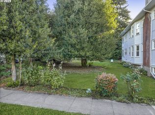 132 SE 18th Ave, Portland, OR 97214