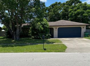 6111 18th St, Zephyrhills, FL 33542