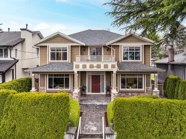 418 E 13th St, North Vancouver, BC V7L 2M1