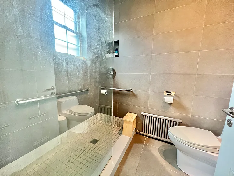 274 Clarendon St #1 — Photo 10