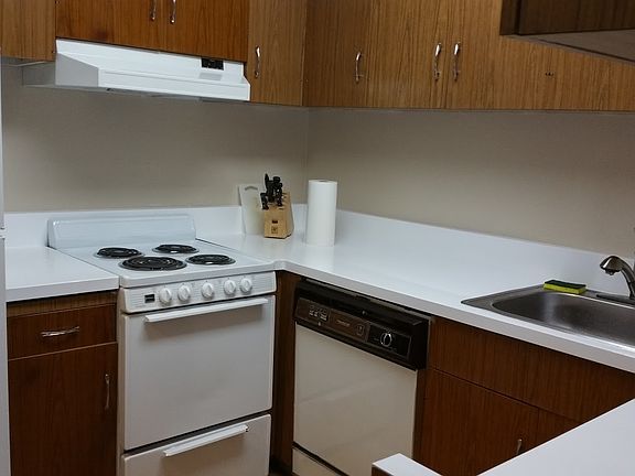 5th image of 849 W Orange Ave