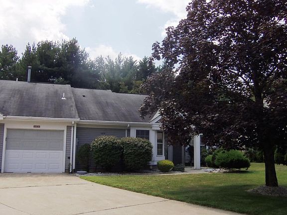 2nd image of 1183B Thornbury Ln