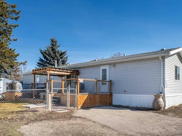 649 Main St N #53, Airdrie, AB T4B 1Z7