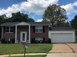 1476 Payaso Ct, Fenton, MO 63026