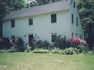 33 Stuart Rd E, Bridgewater, CT 06752