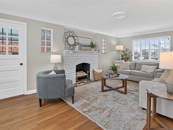 3rd image of 578 Moreland Dr