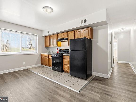 5th image of 46 Forrester St SW