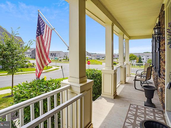 5th image of 8698 Belle Grove Way