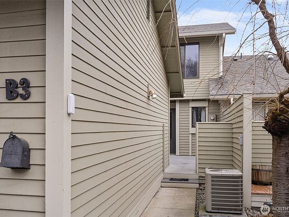 3rd image of 500 E Cherry Lane #B-3