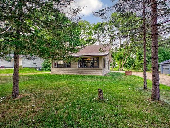 3rd image of 17645 Roberds Lake Blvd