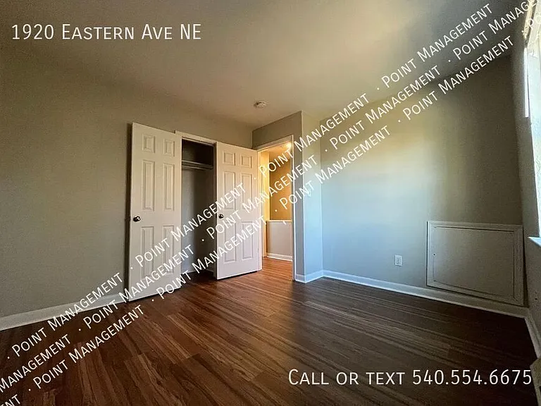 1920 Eastern Ave NE — Photo 11