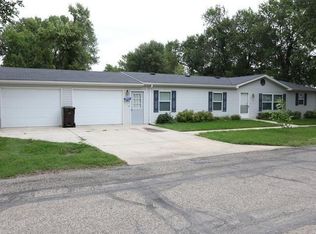310 2nd St S, Steele, ND 58482