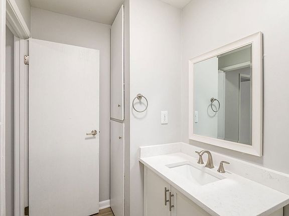 2nd image of 639 Riverview Dr #8