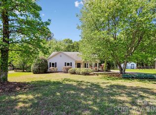 15032 S Catawba Cir, Matthews, NC 28104