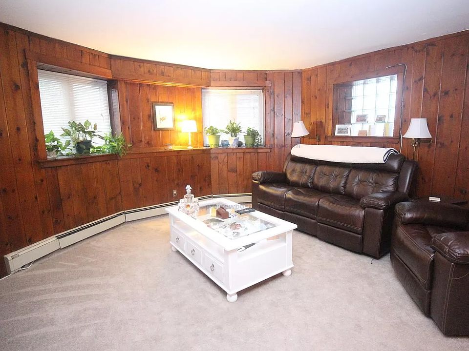 1st image of 9 Braemore Rd #1A