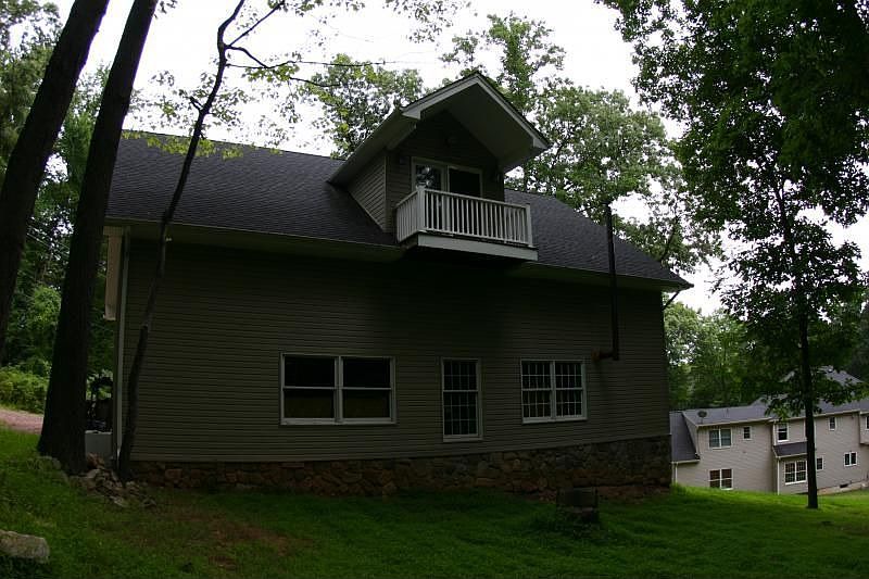 Detached Garage