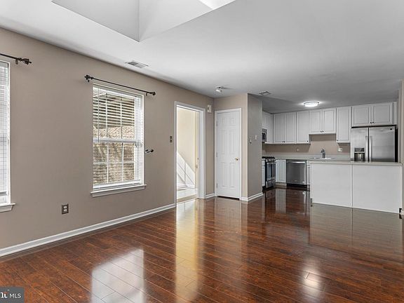 5th image of 312 Riverbirch Cir #802