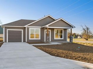 718 S Funston St, Ottawa, KS 66067