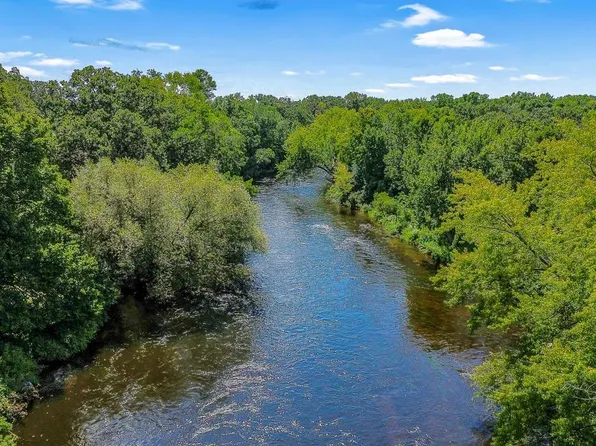 1686 Lucille Ln, Saint Cloud, MN 56303