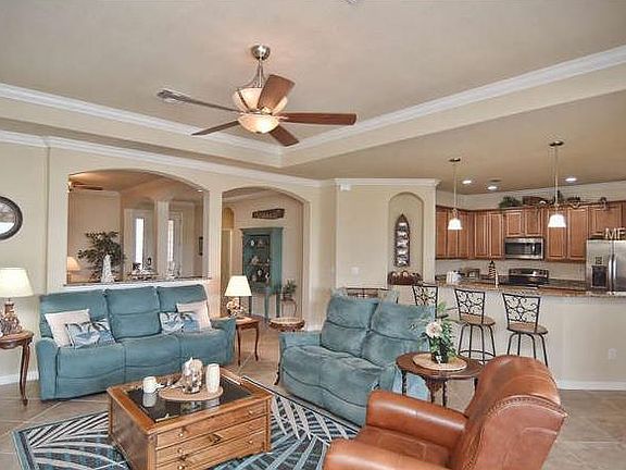 3rd image of 13210 Amerigo Ln
