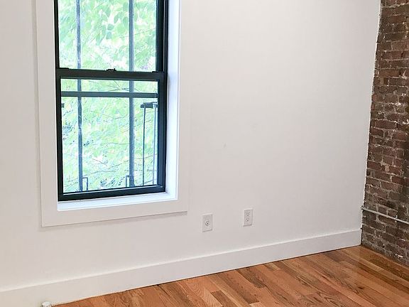 3rd image of 637 Henry St APT 2R