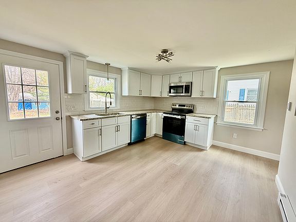 3rd image of 104 Dubois St #104