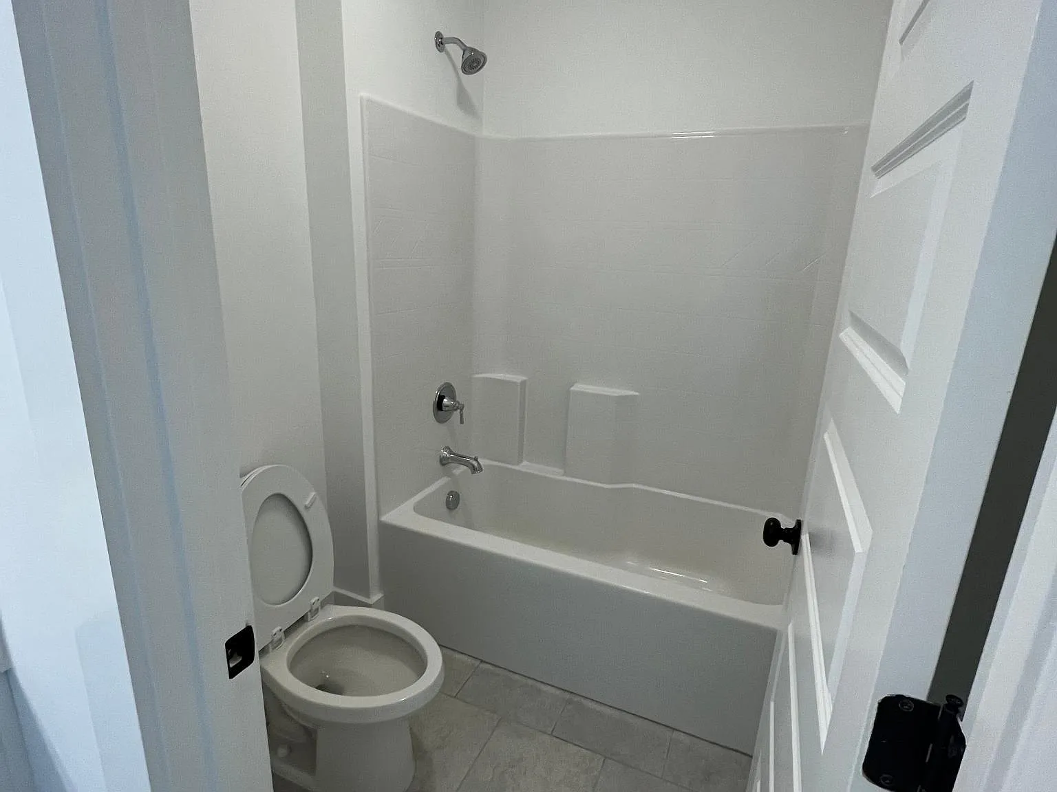 4 bed, 2654 sqft, $4,500 — Photo 4
