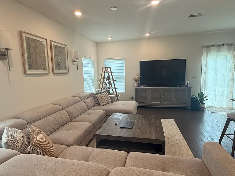223 Harpers Run Ln — Photo 3