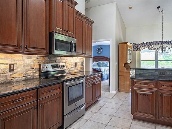 5th image of 1203 Fairgreen Ct