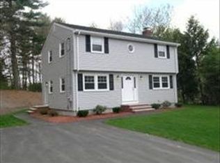 14 Vincent Rd, Burlington, MA 01803