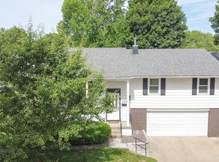 1103 Princeton Dr, O'Fallon, IL 62269