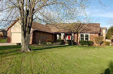 1st image of 903 Oak Ct