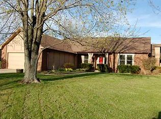 903 Oak Ct, Greenfield, IN 46140